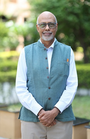 Dr. Mandaar Bhaskar Pande