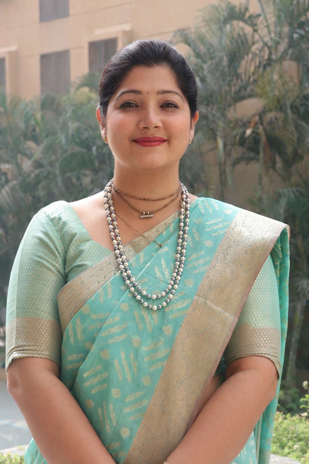 Dr. Tejna Khosla